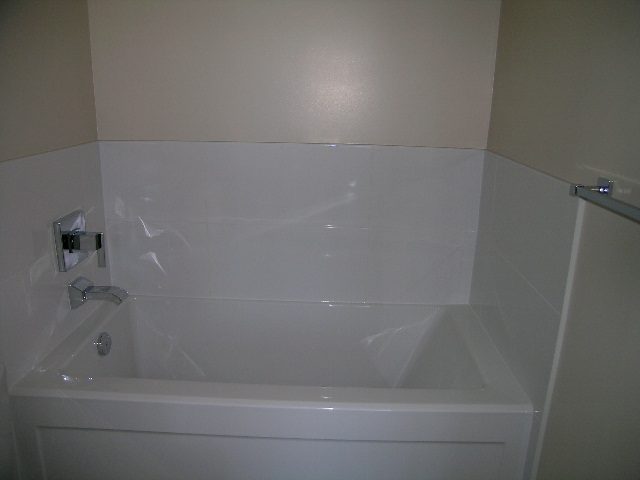 902 - 158 West 13th Street - Condo - Lonsdale - Photo 11 of 41