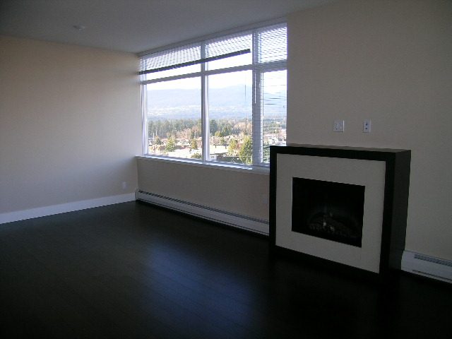 902 - 158 West 13th Street - Condo - Lonsdale - Photo 14 of 41