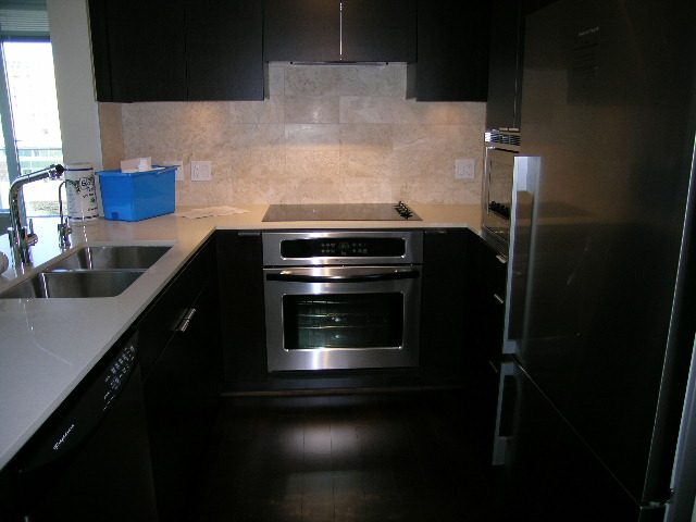 902 - 158 West 13th Street - Condo - Lonsdale - Photo 19 of 41