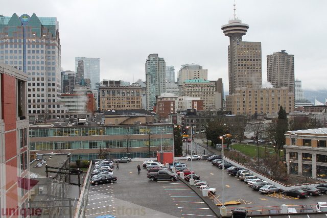 Furnished 1-bedroom condo with city view and modern decor. - 701 - 546 Beatty Street, Vancouver Downtown