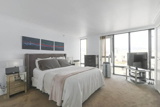 Furnished 2-bedroom + den with modern decor, large windows, and city views. - PH6  2806 - 950 Cambie Street, Vancouver Downtown