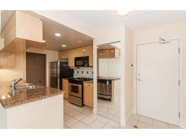 1708 - 1033 Marinaside Cres - Condo - Yaletown - Photo 2 of 37