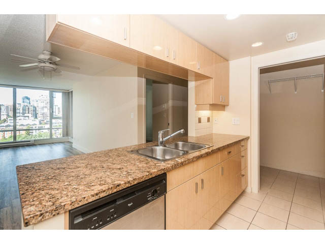 1708 - 1033 Marinaside Cres - Condo - Yaletown - Photo 8 of 37