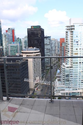 Spacious 1-bedroom condo with stunning city view and modern furnishings. - 2205 - 1077 West Cordova, Vancouver Downtown