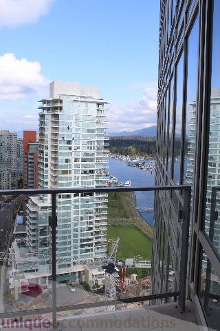 Spacious 1-bedroom condo with stunning city view and modern furnishings. - 2205 - 1077 West Cordova, Vancouver Downtown