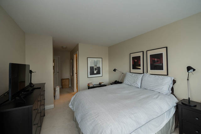 beautiful condo in vancouver