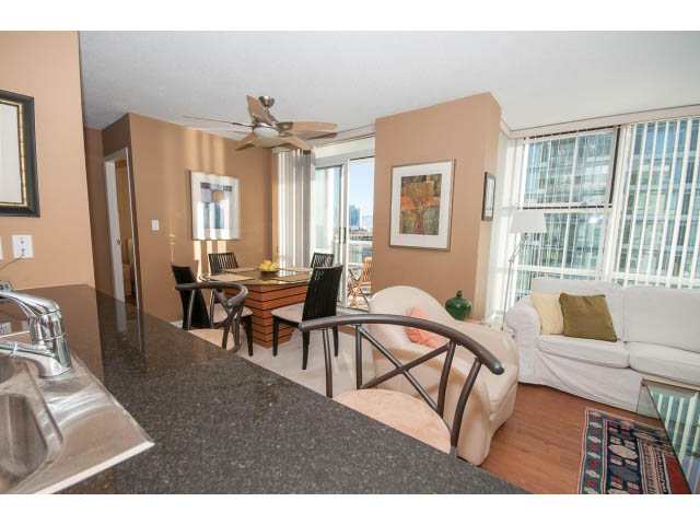 2201 - 1077 Marinaside Crescent - Condo - Yaletown - Photo 7 of 40