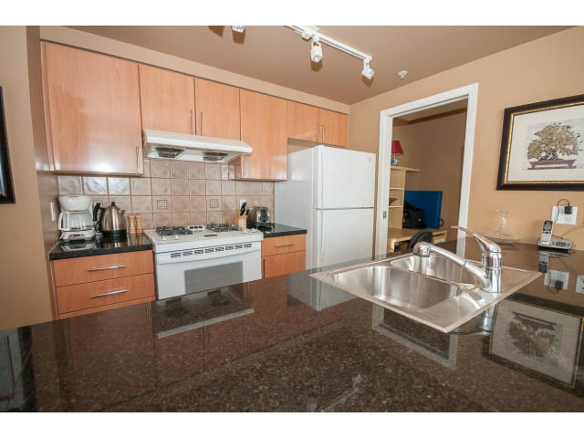 2201 - 1077 Marinaside Crescent - Condo - Yaletown - Photo 8 of 40