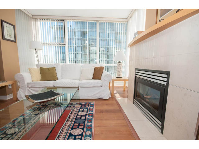 2201 - 1077 Marinaside Crescent - Condo - Yaletown - Photo 11 of 40