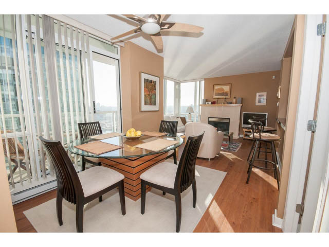 2201 - 1077 Marinaside Crescent - Condo - Yaletown - Photo 18 of 40