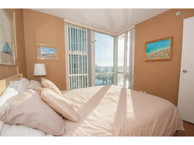 2201 - 1077 Marinaside Crescent - Condo - Yaletown - Photo 22 of 40