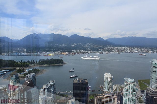 Bright living room with stunning city view and modern furnishings. - 6002 - 1128 West Georgia, Vancouver Downtown