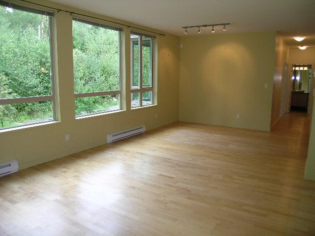 302 - 560 Raven Woods Drive - Condo - Windsor Park - Photo 9 of 33