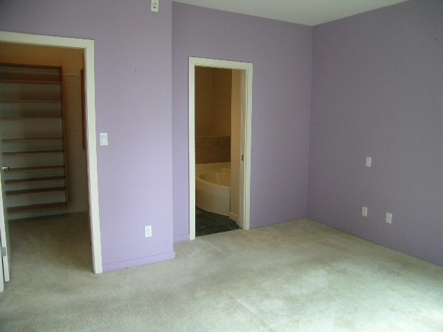 302 - 560 Raven Woods Drive - Condo - Windsor Park - Photo 12 of 33