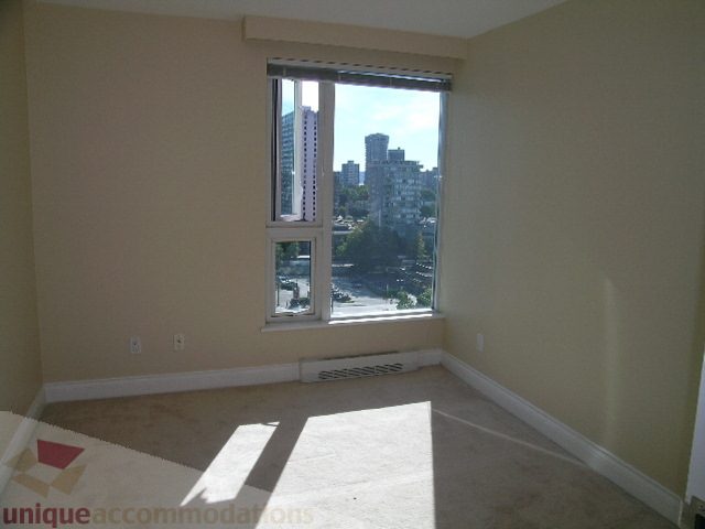 Bright living room with city view and large windows. - 1602 - 560 Cardero, Vancouver Downtown