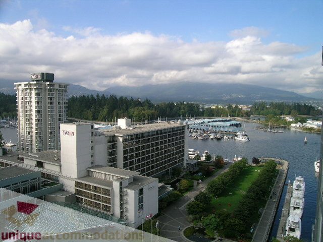 Furnished 2-bedroom + den condo with stunning city view and waterfront access. - 1602 - 560 Cardero, Vancouver Downtown