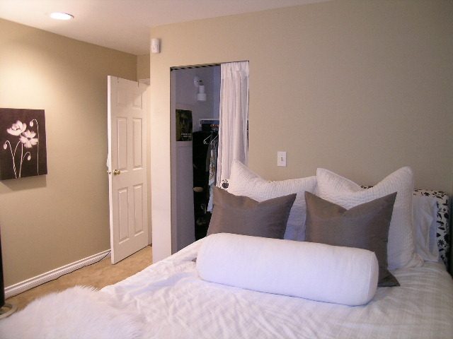 Suite - 3844 West 14th Ave - Suite in House - Point Grey - Photo 22 of 36