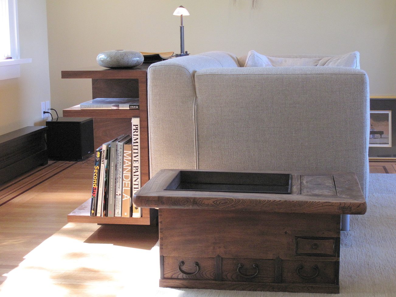 Living room with modern furniture, wooden coffee table, and hardwood floors. - 4663 Bellevue Drive, Vancouver West Side