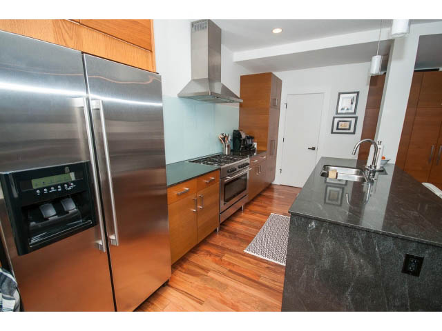 vacation triplex for rent in vancouver