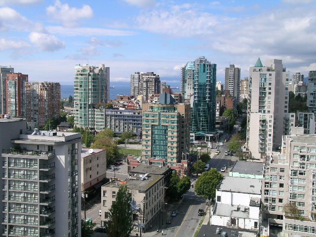 Spacious 2-bedroom condo with stunning city views and modern furnishings. - 2109 - 1295 Richards Street, Vancouver Downtown