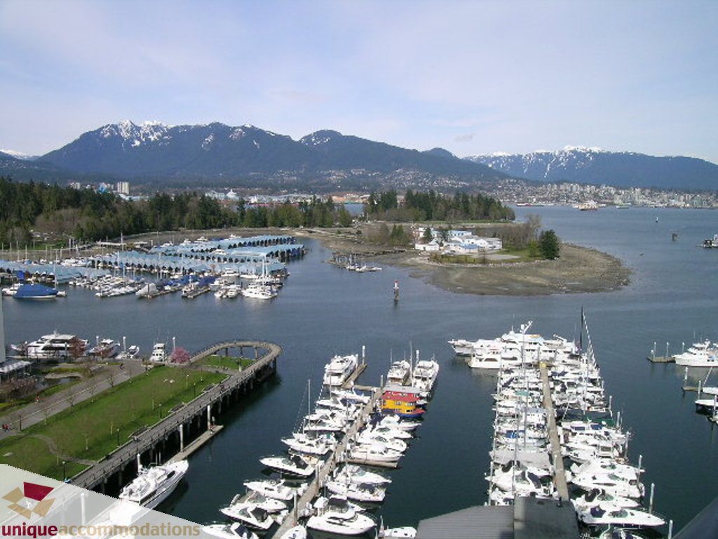 Spacious 3-bedroom condo with stunning city view and marina access. - 1903 - 535 Nicola Street, Vancouver Downtown
