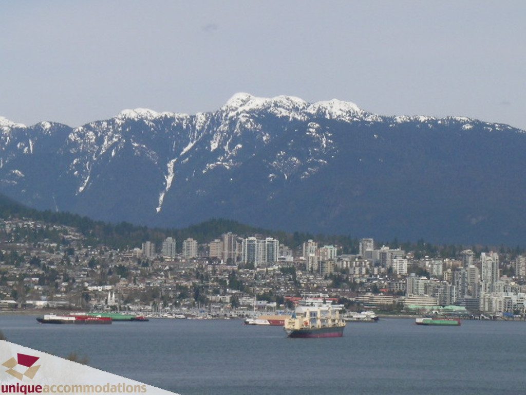 Spacious 3-bedroom condo with stunning city and mountain views, perfect for downtown living. - 1903 - 535 Nicola Street, Vancouver Downtown
