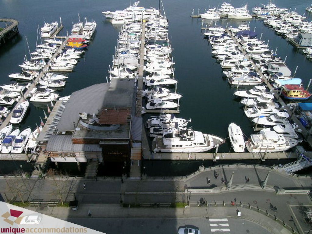 Spacious 3-bedroom condo with a stunning city view, overlooking a bustling marina. - 1903 - 535 Nicola Street, Vancouver Downtown