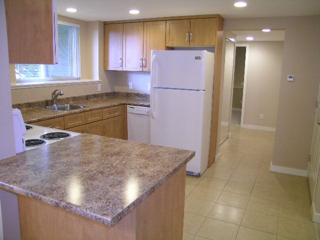 BSMT - 451 East Keith Rd - Suite in House - Queensbury - Photo 7 of 17