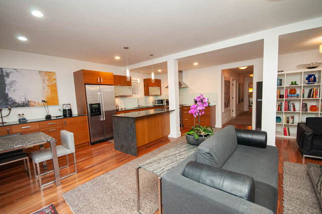 Furnished 2-Bedroom Triplex for Rent in Kitsilano, Vancouver West Side ...