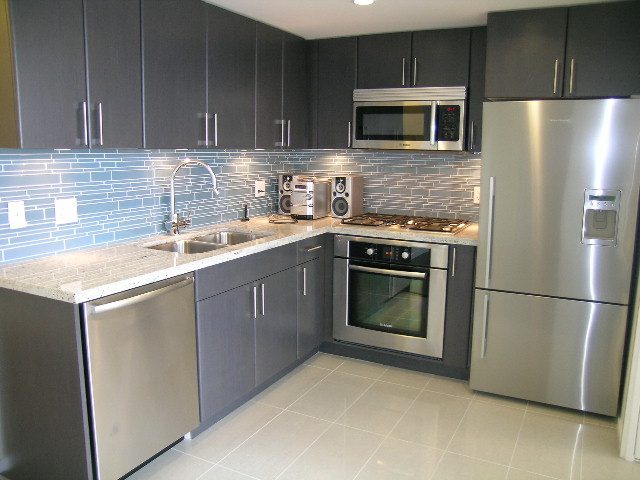 808 - 1887 Crowe St - Condo - Olympic Village - Photo 5 of 31