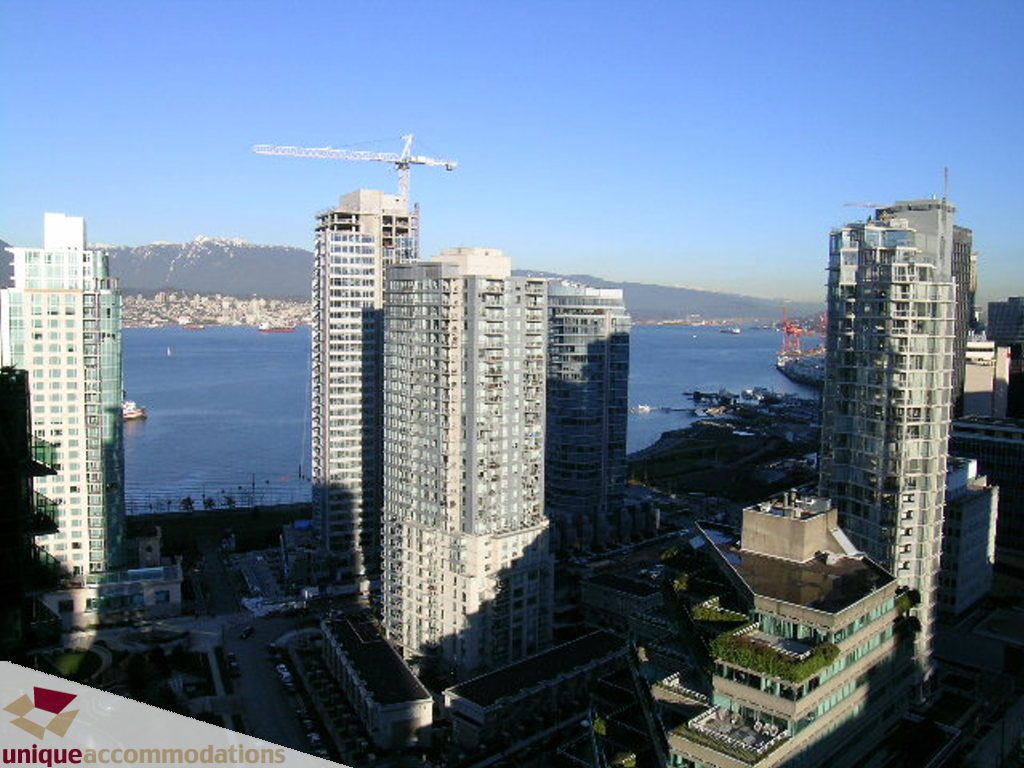 Furnished 2-bedroom + den condo with stunning city view and modern furnishings. - 2907 - 1328 W Pender St, Vancouver Downtown