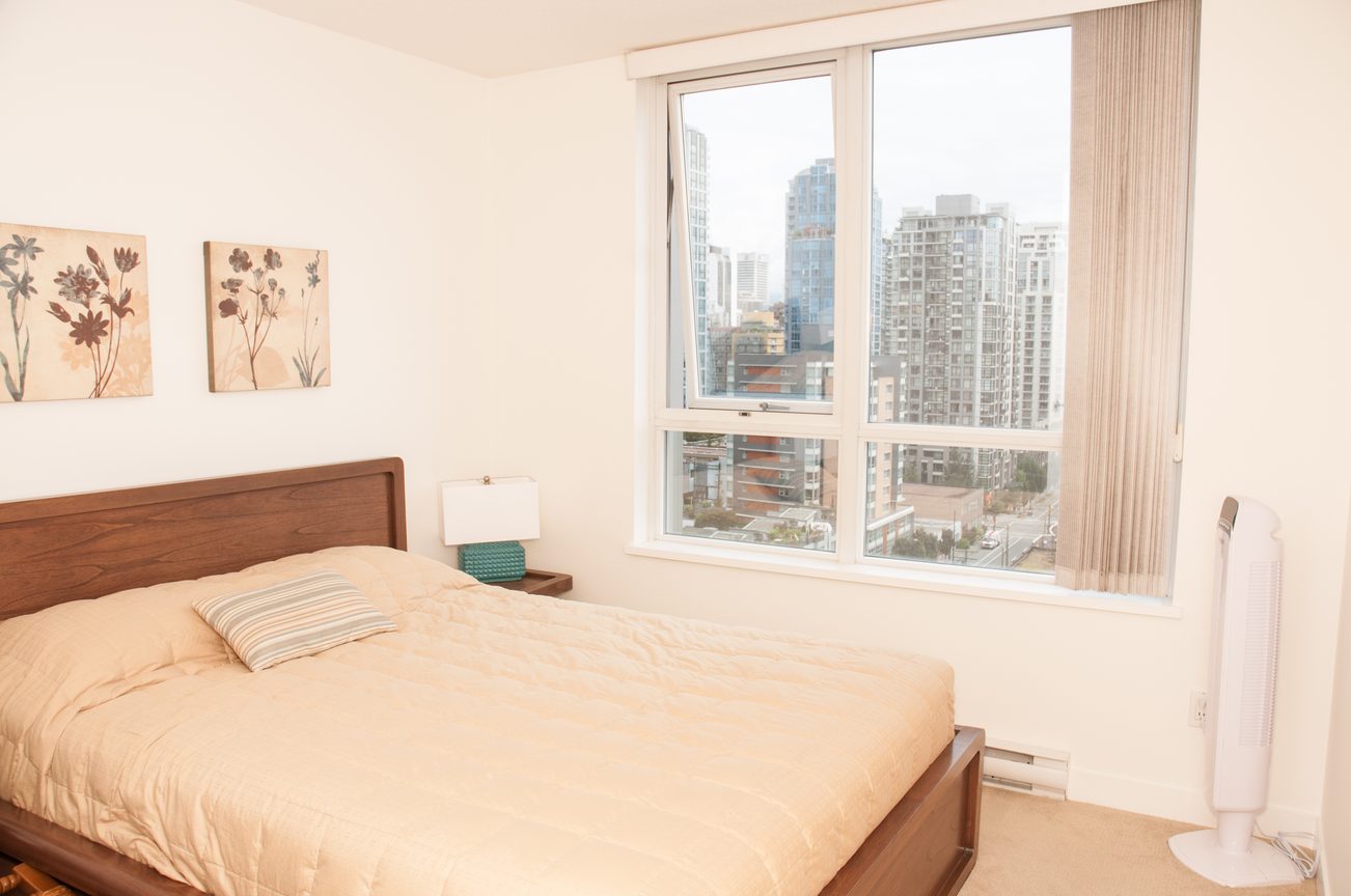 Bright bedroom with city view and modern furnishings. - 1708 - 1438 Richards Street, Vancouver Downtown