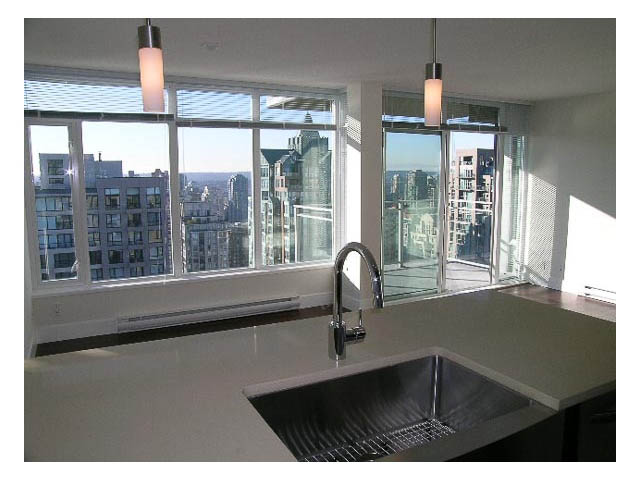 vancouver rental condo