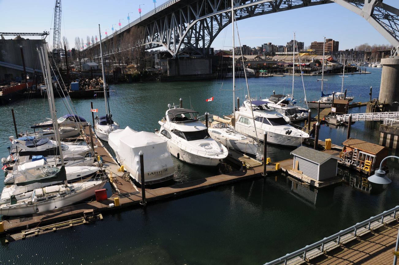 Furnished 2-bedroom condo with city waterfront view and marina dock. - 302 - 628 Kinghorne Mews, Vancouver Downtown