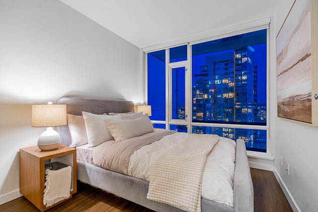 luxury unfurnished condo in vancouver