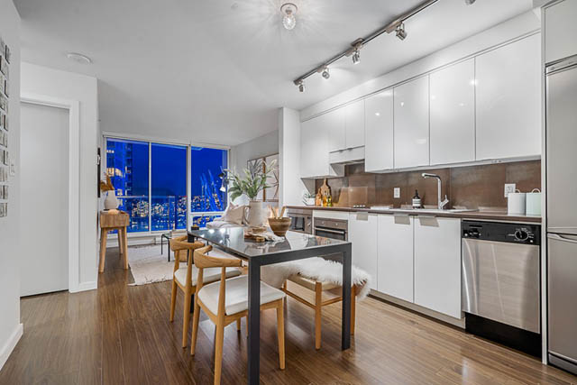 unfurnished downtown