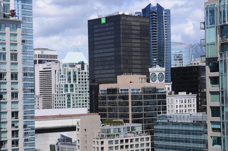 Furnished 1-bedroom + den with stunning city view and modern furnishings. - 2605 - 928 Homer Street, Vancouver Downtown
