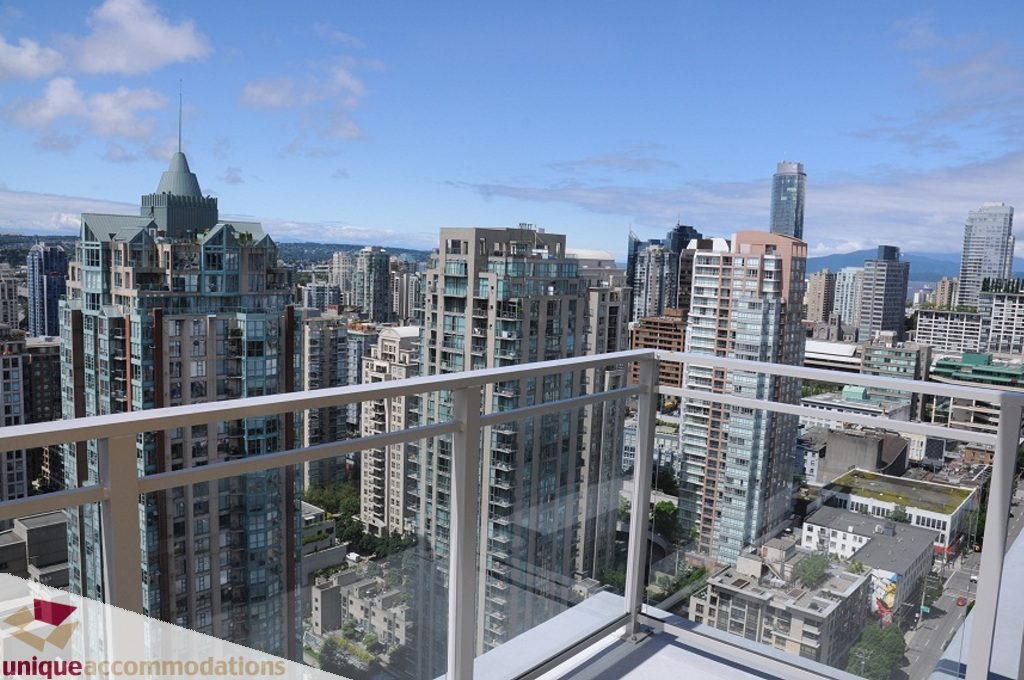Furnished 2-bedroom + den with stunning city view from balcony. - 3401 - 888 Homer Street, Vancouver Downtown