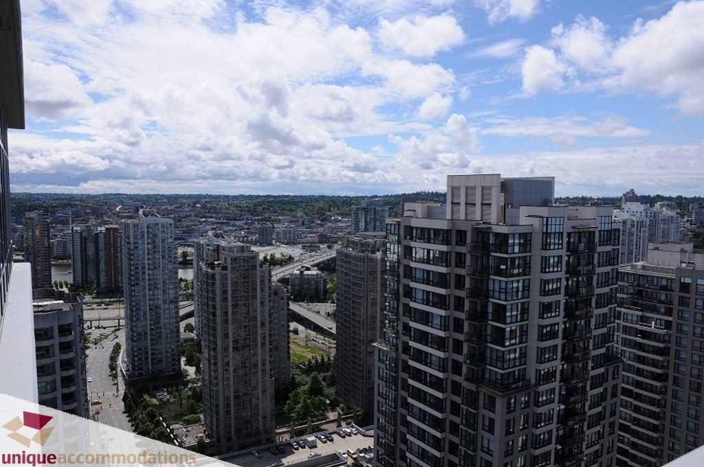 Furnished 2-bedroom + den with stunning city view. - 3401 - 888 Homer Street, Vancouver Downtown
