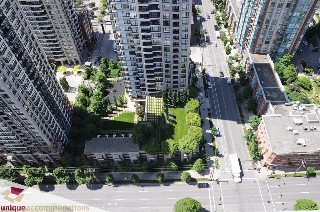 Furnished 2-bedroom + den condo with city views and modern furnishings. - 3401 - 888 Homer Street, Vancouver Downtown