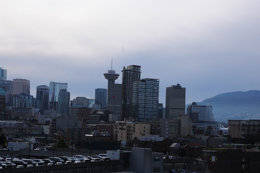 Furnished 2-bedroom condo with city view and modern furnishings. - 903-718 Main Street, Vancouver Downtown