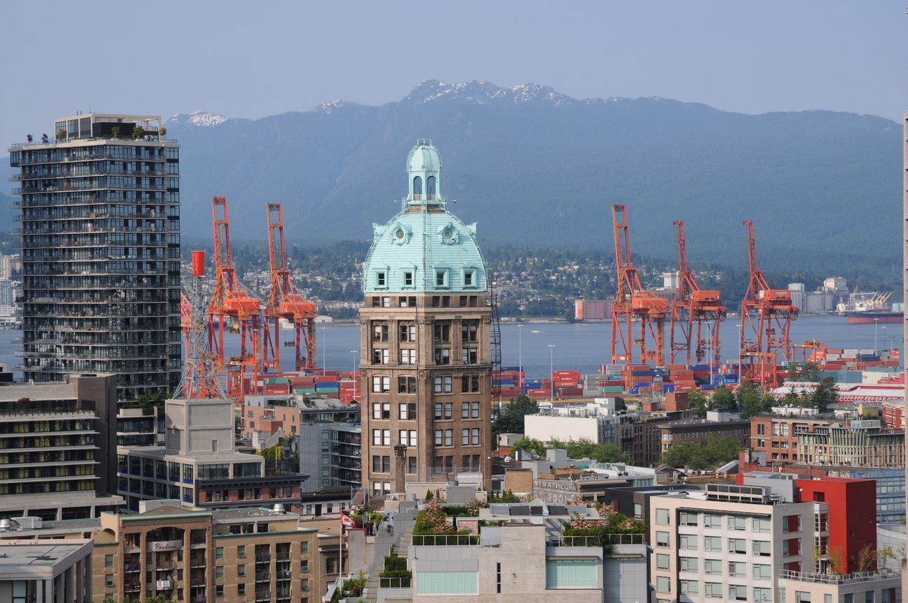 Furnished 1-bedroom + den with stunning city view and modern amenities. - 2201 - 161 West Georgia, Vancouver Downtown