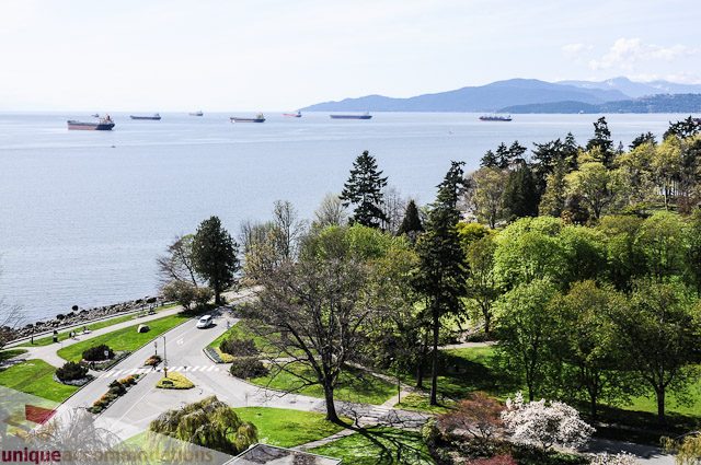 Furnished 1-bedroom condo with stunning city view and lush greenery. - 1802- 2055 Pendrell, Vancouver Downtown