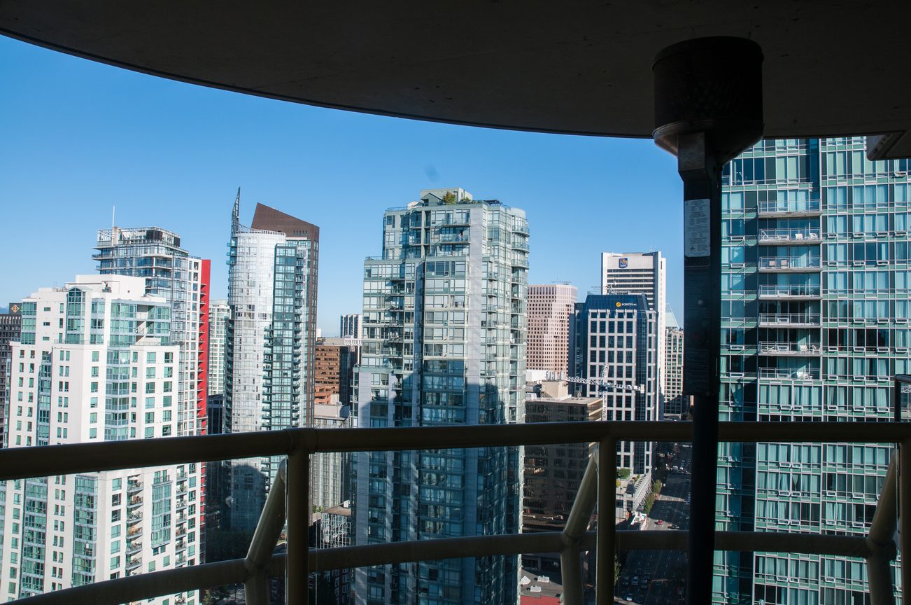 Bright balcony with stunning city view, modern furnishings. - 3201 - 1331 Alberni, Vancouver Downtown