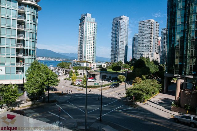 Spacious 2-bedroom + den condo with stunning city views and modern furnishings. - 302 - 1409 W Pender, Vancouver Downtown