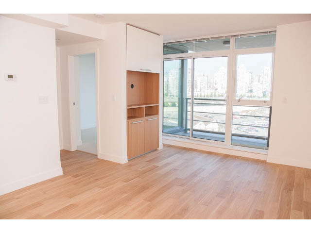 condo for rent in west side