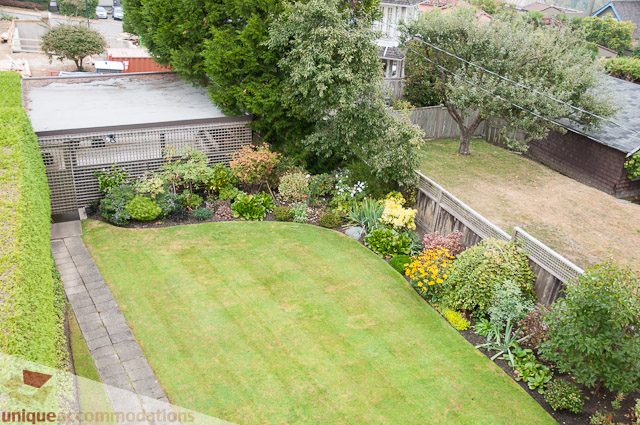 Furnished 3-bedroom house with a lush garden and city view. - 4559 W. 3rd Ave, Vancouver West Side