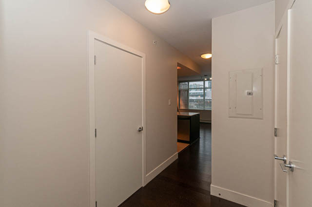 square footage 856