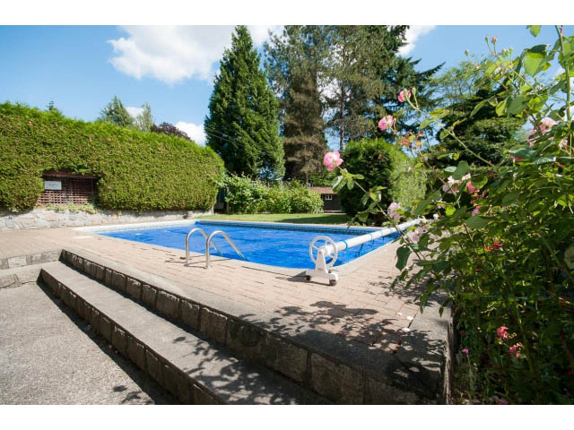 north vancouver house for rent with pool seymour area