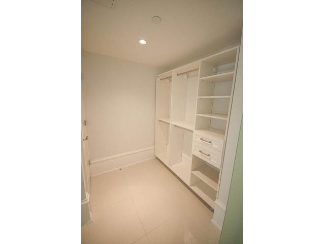 Bright kitchen with white cabinets and countertop, clean and modern design. - 403 - 1102 Hornby St
403 - 1102 Hornby Street, Vancouver Downtown